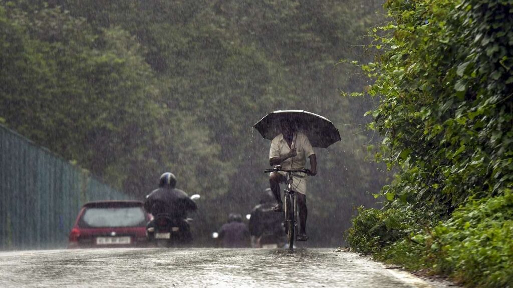 IMD 15-Day Monsoon Alert for Heavy Rain and Flood Risk in India 2025